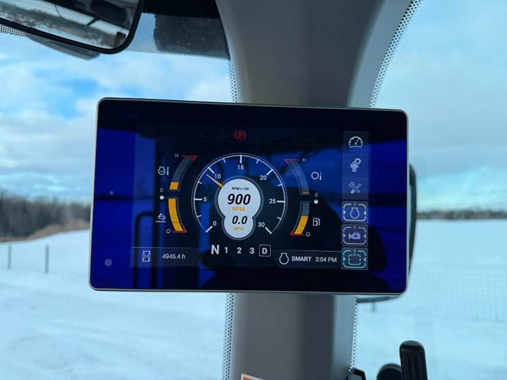 2023-case-621g-xr-image-73