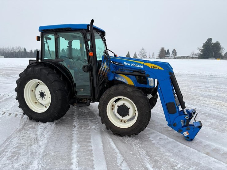 new-holland-t4030-image-3
