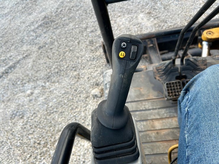 2021-caterpillar-306-cr-image-26