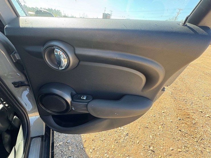 2016-mini-cooper-hardtop-4-door-hatchback-(132,583-miles)-image-15