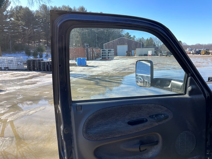 2001-dodge-ram-2500-image-32