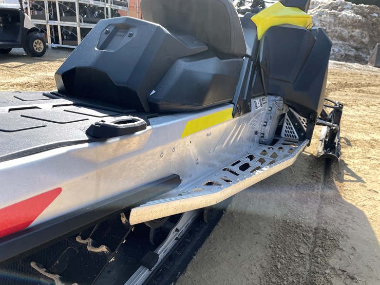 #203-•-2022-ski-doo-renegade-sport-600-efi-snowmobile-(sells-with-bill-of-sale-only)-image-30
