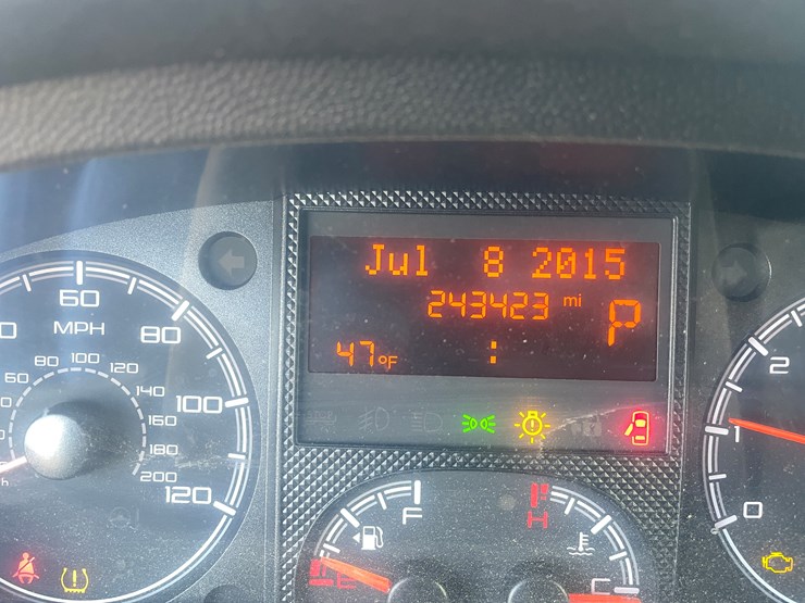 2016-dodge-3500-image-29