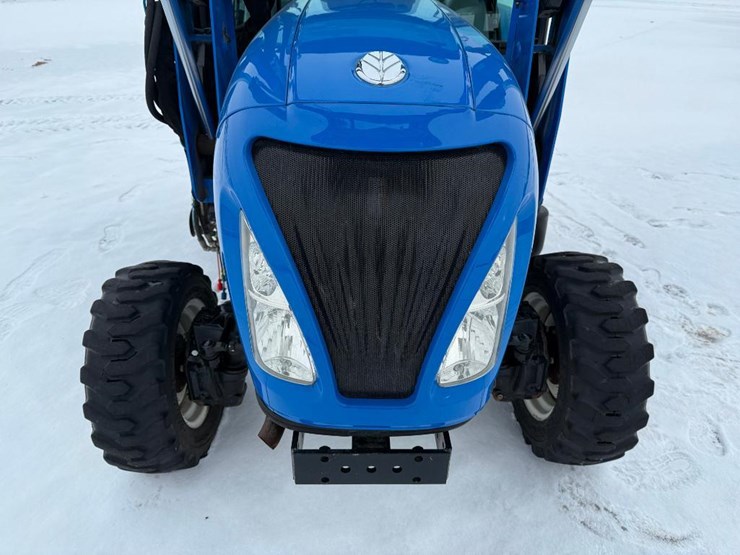 new-holland-boomer-37-image-34