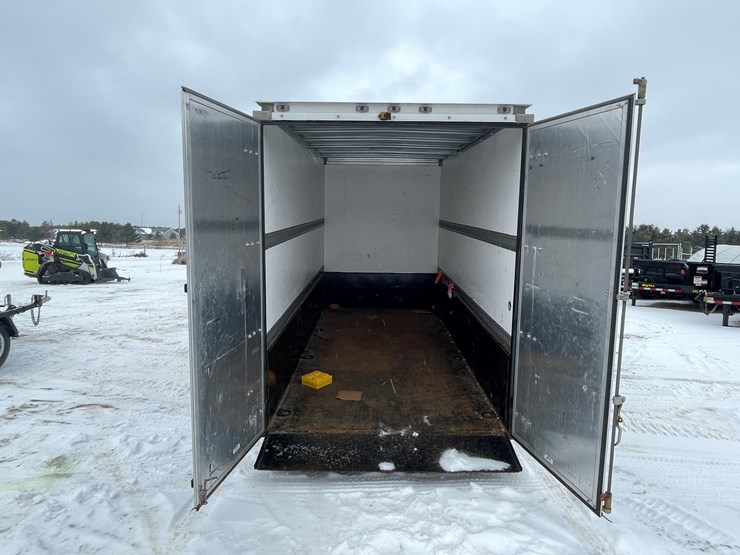 #135-•-2022-rock-line-products-air-tow-ground-loading-enclosed-trailer-(has-wi-title)-image-32