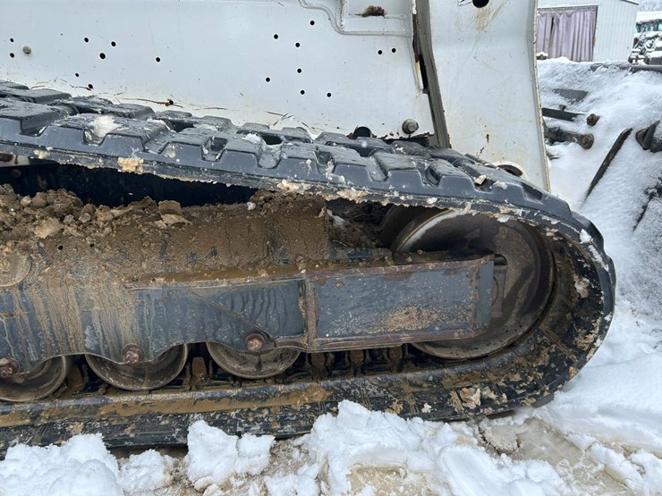 2021-bobcat-t770-image-14