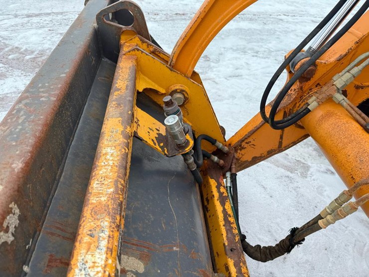 case-570n-xt-image-24