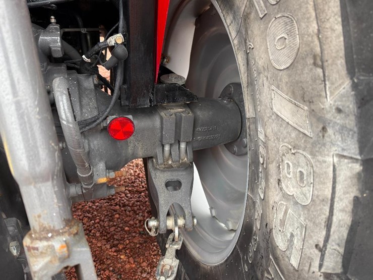 massey-ferguson-4707-image-43