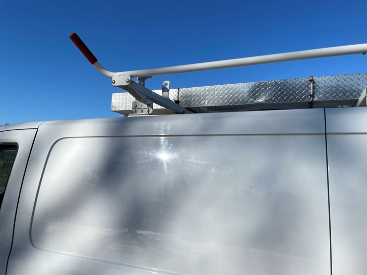 2019-ford-transit-image-27