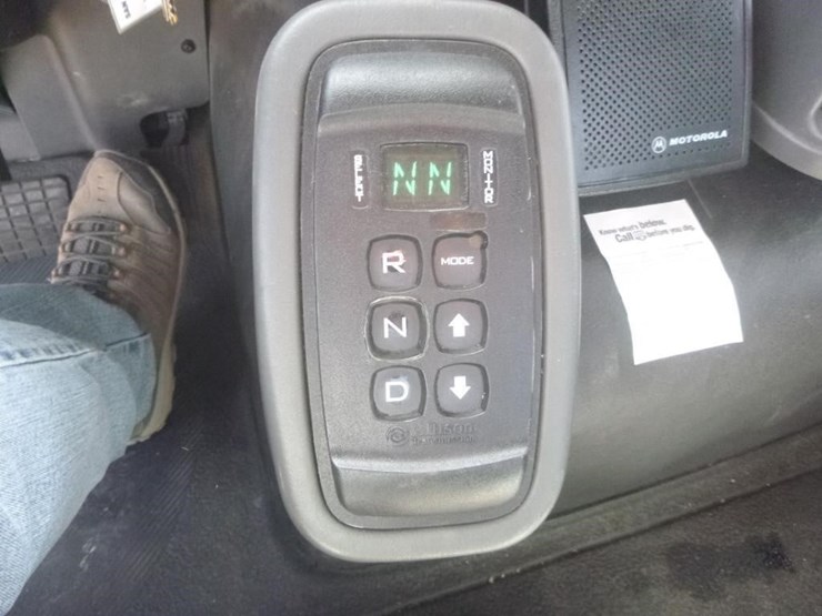 2013-international-7600-image-21