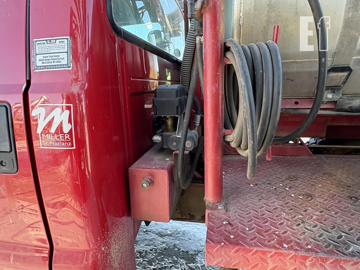 2006-ford-f550-image-13