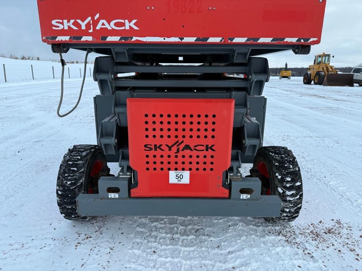 2017-skyjack-sj8841rt-image-22
