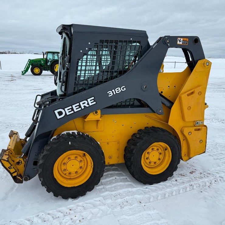 2018 DEERE 318G