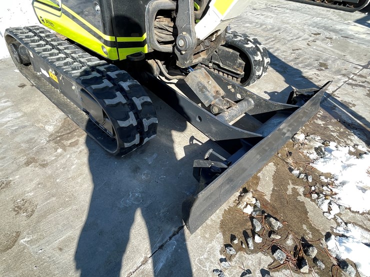 2022-bobcat-e20-image-44