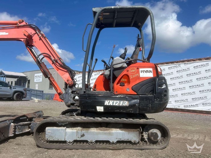 2000-kubota-kx121-3st-image-16