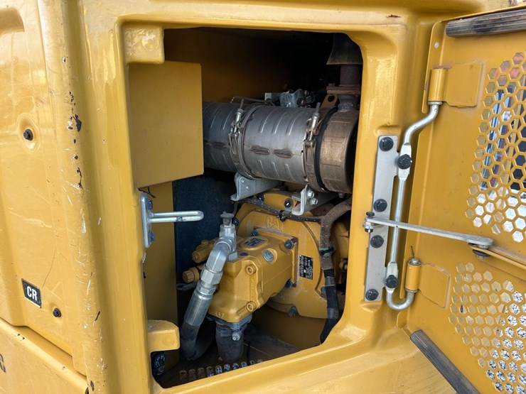 2021-caterpillar-306-cr-image-16