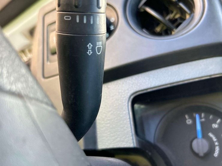 2014-ford-f150-image-14