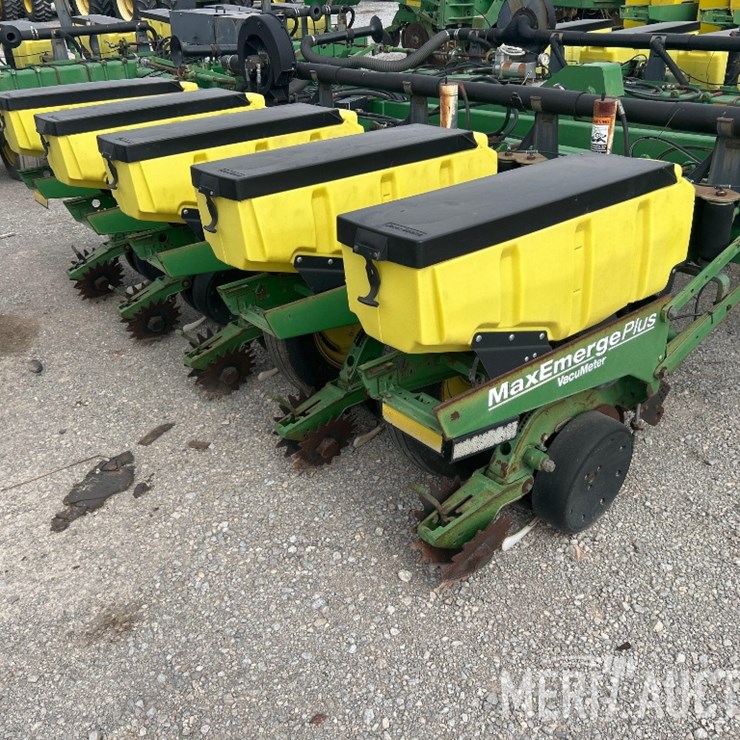 JOHN DEERE 1770