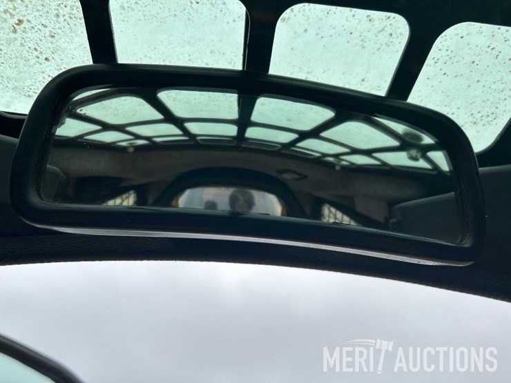 2018-deere-333g-image-50