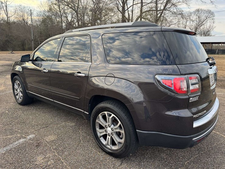 2016-gmc-acadia-slt-image-4