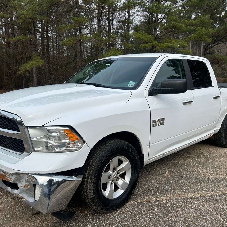 2016 RAM 1500 SLT