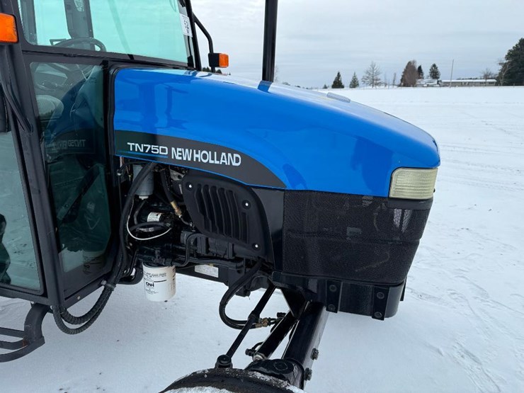new-holland-tn75d-image-34