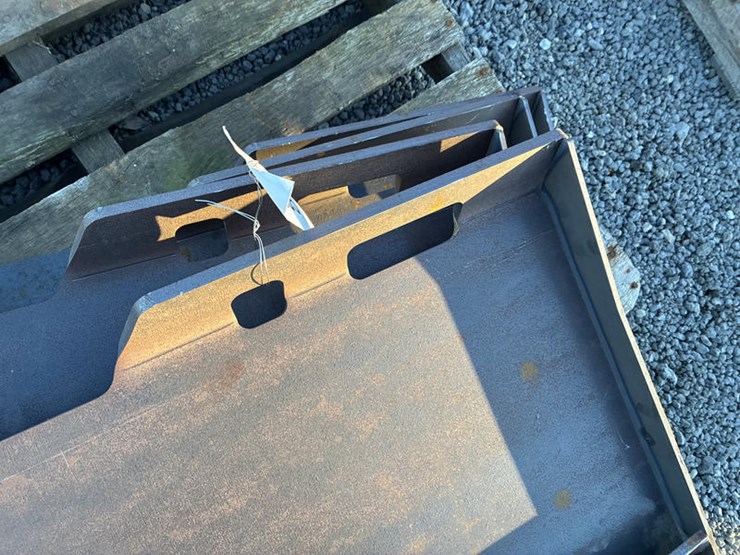#115395-•-4x-weldable-skidsteer-face-plates-image-5