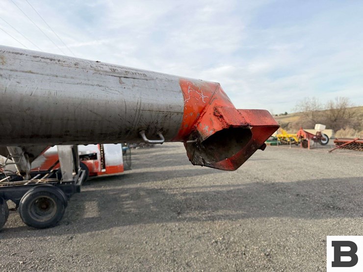 willmar-seed-tender-trailer-image-15