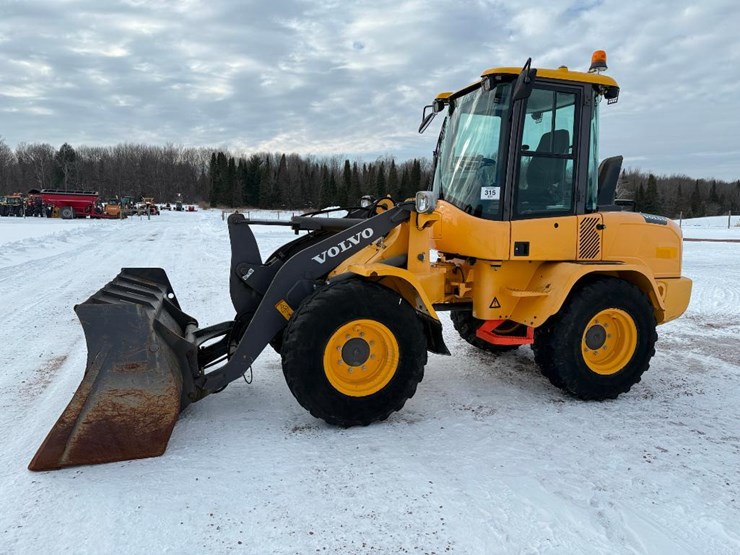 2016-volvo-l35g-image-1