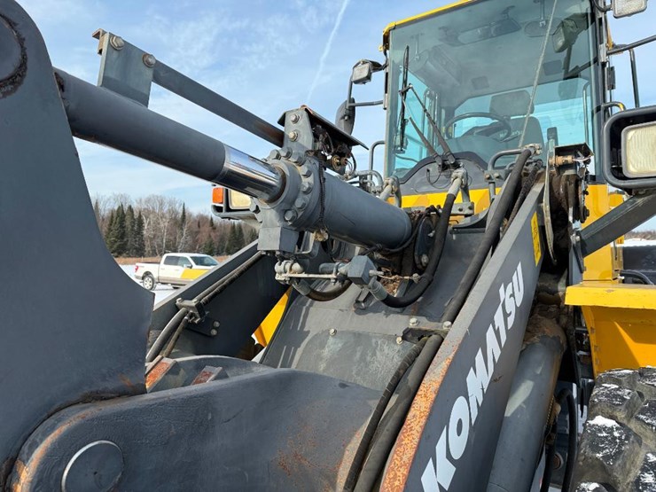 2011-komatsu-wa250pz-6-image-46