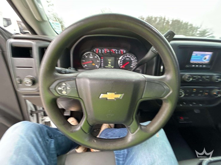 2015-chevrolet-silverado-2500hd-image-14