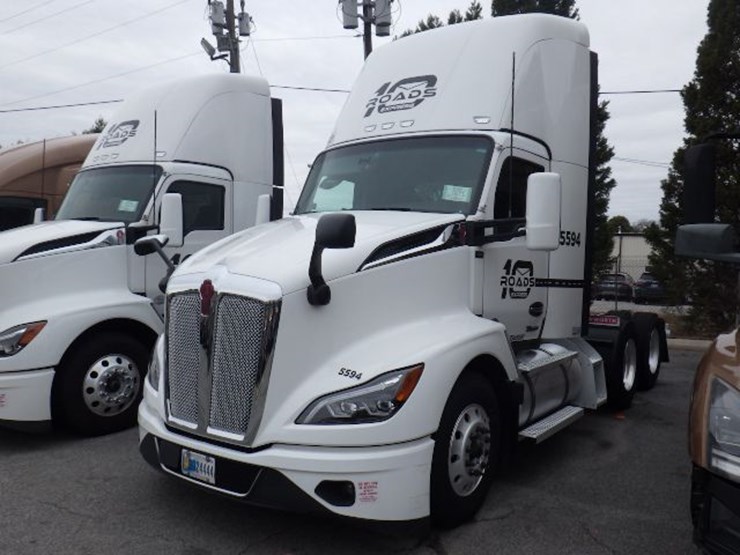 2024-kenworth-t680-image-1