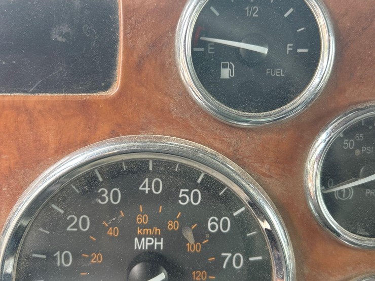 2007-peterbilt-357-image-32