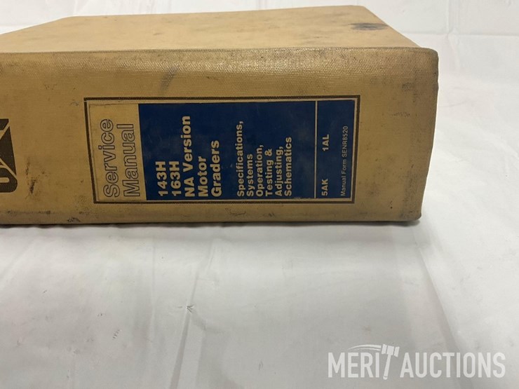 caterpillar-143h-image-10