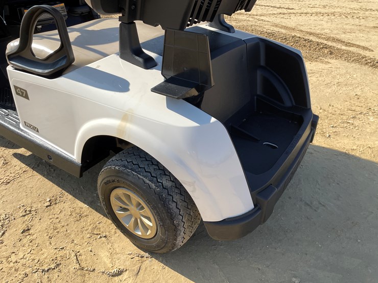 #204-•-2020-ez-go-rxv-electric-golf-cart-image-16