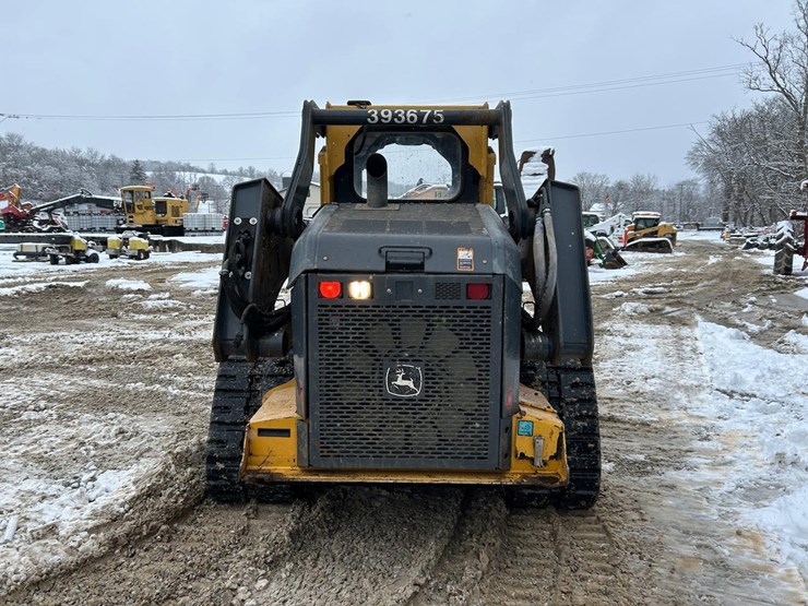 2021-deere-331g-image-3