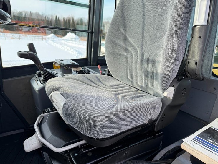 2011-komatsu-wa250pz-6-image-49