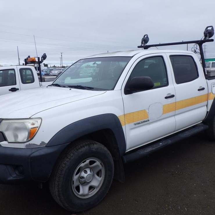 2013 TOYOTA TACOMA