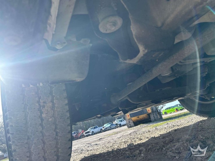 2022-chevrolet-silverado-2500-image-17