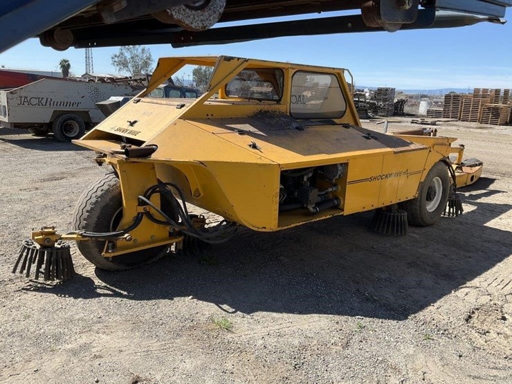 omc-3wmb-s.p.-monoboom-orchard-shaker-image-4