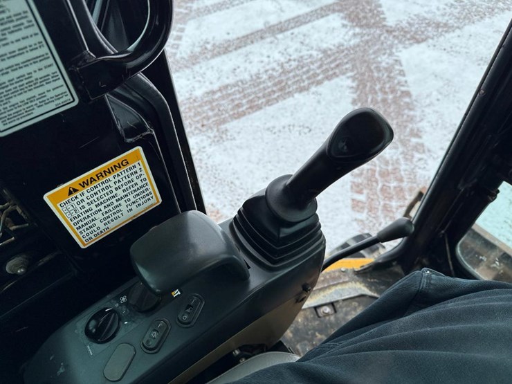 caterpillar-303cr-image-45