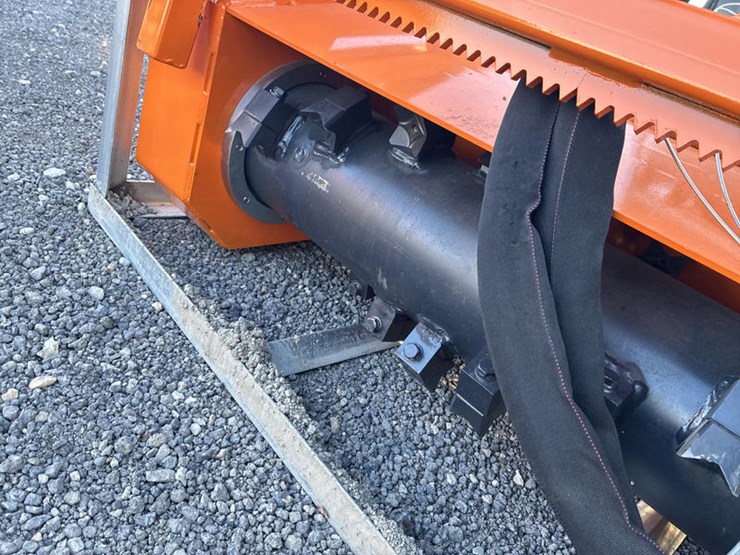 #115379-•-skidsteer-mt-60"-mulcher-manual-image-6