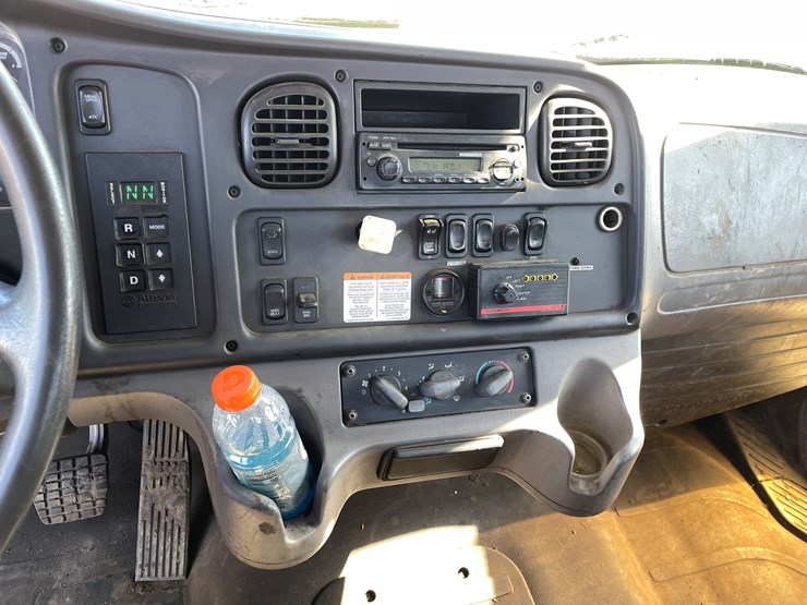 #1465-•-2013-freightliner-asphalt-truck-(has-mn-title)-image-61