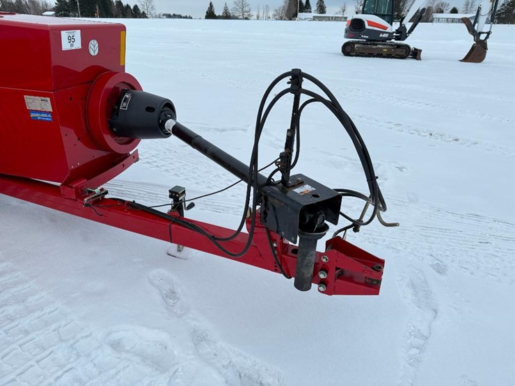 2015-new-holland-bc5070-image-11