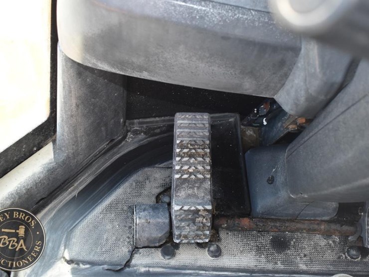 2016-hyundai-hl955-image-54