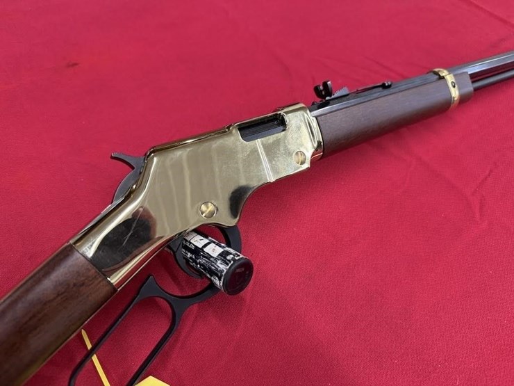 henry-model-h004v-.17-hmr-rifle-image-1