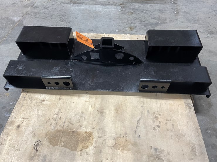 #2483-•-skid-steer-receiver-hitch-plate-with-chain-buckets-image-6