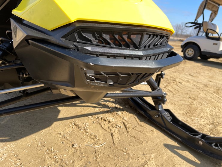 #203-•-2022-ski-doo-renegade-sport-600-efi-snowmobile-(sells-with-bill-of-sale-only)-image-11