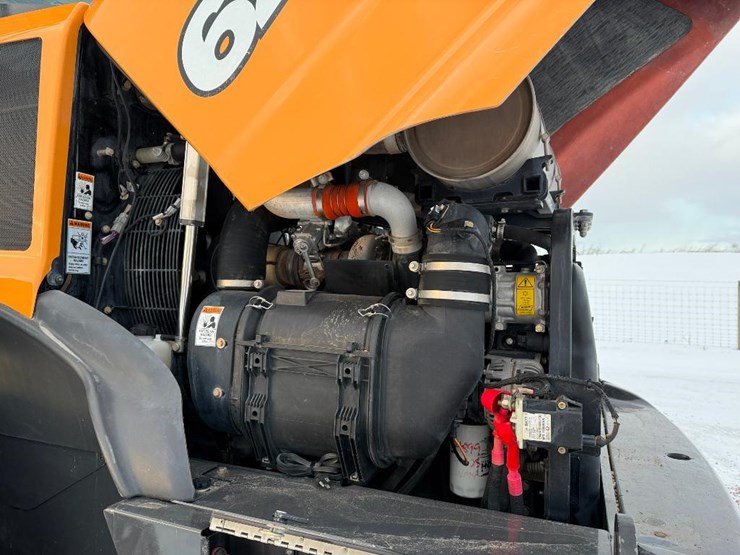 2023-case-621g-xr-image-53