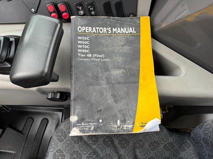 2022-new-holland-w80c-image-54